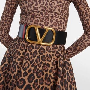 VALENTINO GARAVANI VLogo Signature 70 Reversible Black Red Leather Belt 95 / 38